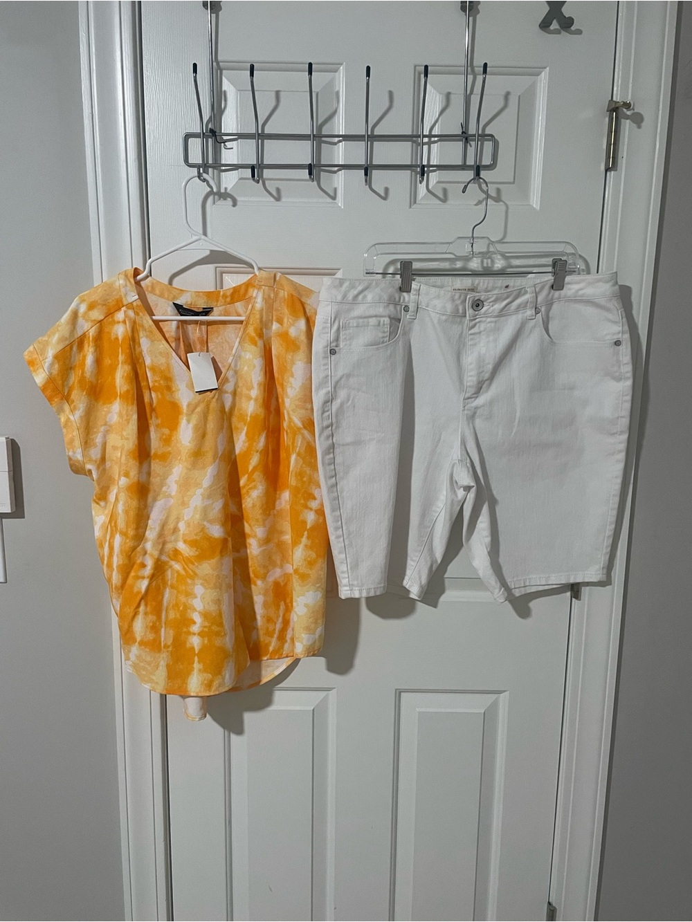 Yellow Tie-Dye Blouse & White Denim Shorts Set xxl/sz18
